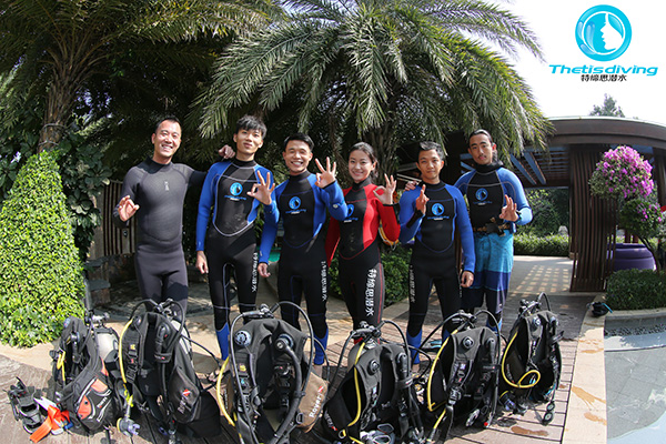 12/12正式上線！PADI 最新課程【休閑潛水員Resort Diver】 丨 一天拿證，潛遍全球